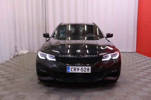 BMW 330 vaihtoauto