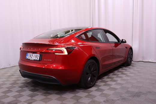 Tesla Model 3 vaihtoauto