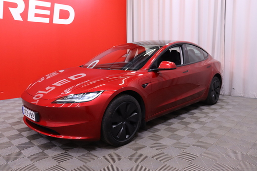 Tesla Model 3 vaihtoauto