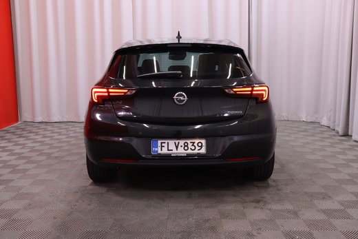 Opel Astra vaihtoauto
