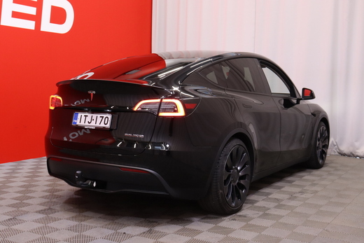 Tesla Model Y vaihtoauto