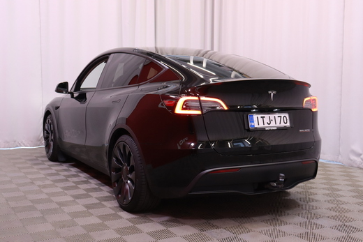 Tesla Model Y vaihtoauto