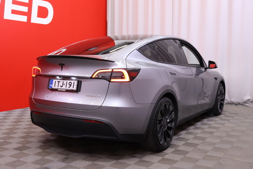 Tesla Model Y vaihtoauto