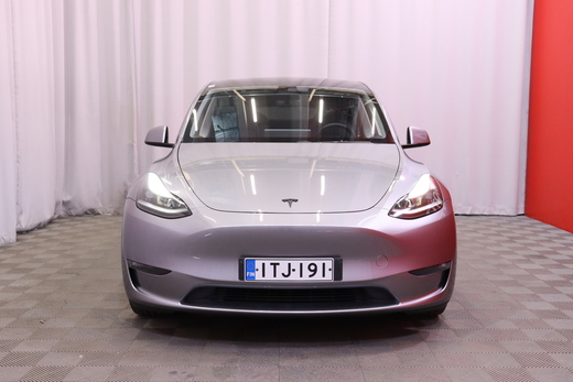 Tesla Model Y vaihtoauto