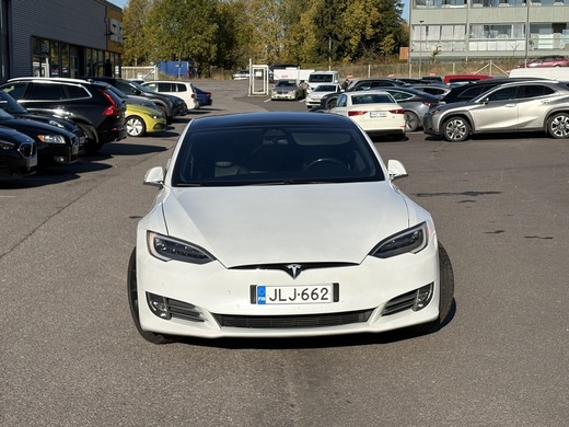 Tesla Model S vaihtoauto