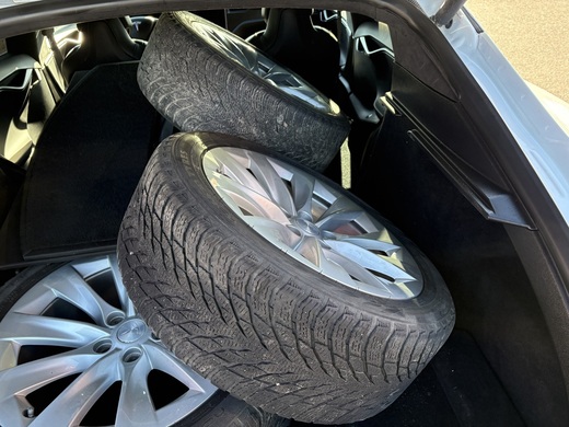 Tesla Model S vaihtoauto