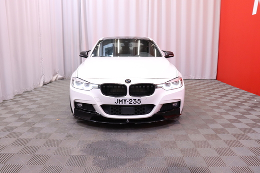BMW 330 vaihtoauto