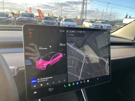 Tesla Model 3 vaihtoauto