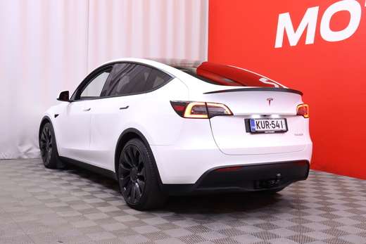Tesla Model Y vaihtoauto
