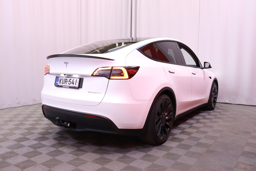 Tesla Model Y vaihtoauto
