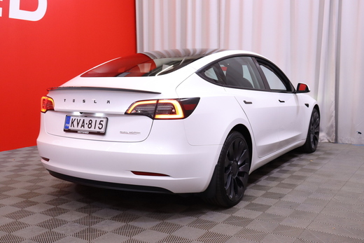 Tesla Model 3 vaihtoauto