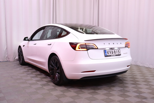 Tesla Model 3 vaihtoauto