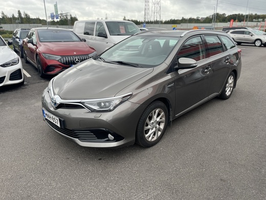 Toyota Auris vaihtoauto