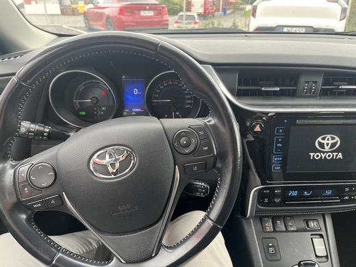 Toyota Auris vaihtoauto