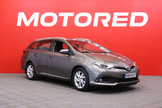 Toyota Auris vaihtoauto