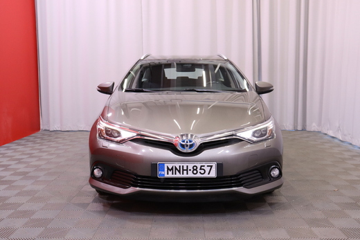 Toyota Auris vaihtoauto