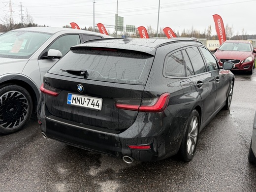 BMW 330 vaihtoauto