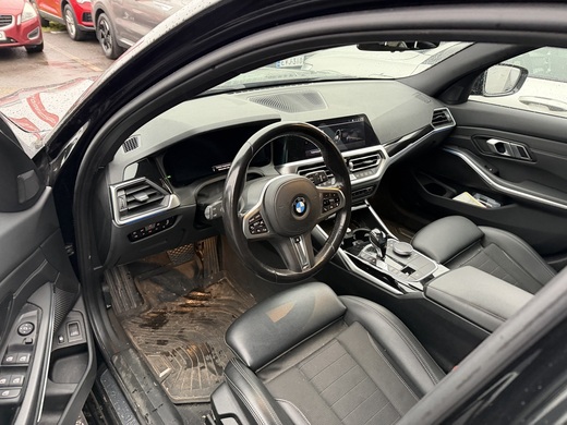 BMW 330 vaihtoauto