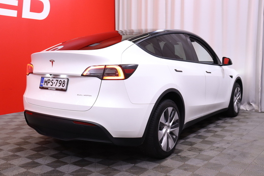Tesla Model Y vaihtoauto