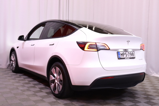 Tesla Model Y vaihtoauto