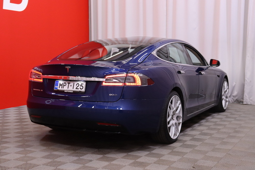 Tesla Model S vaihtoauto