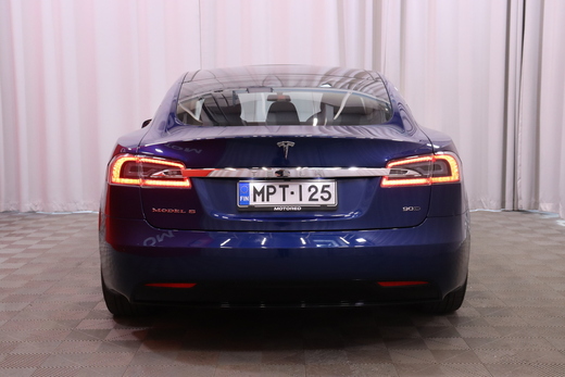 Tesla Model S vaihtoauto