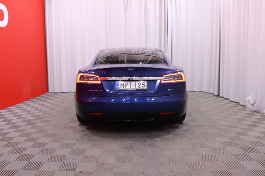 Tesla Model S vaihtoauto