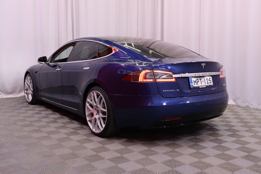 Tesla Model S vaihtoauto