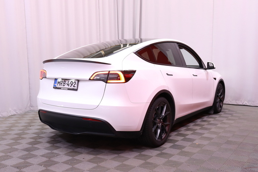 Tesla Model Y vaihtoauto