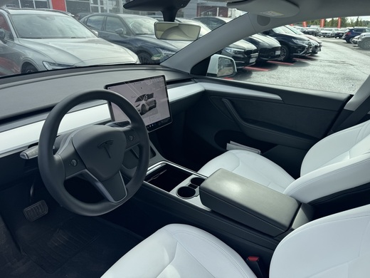 Tesla Model Y vaihtoauto