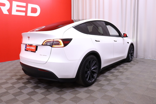 Tesla Model Y vaihtoauto
