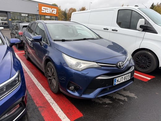 Toyota Avensis vaihtoauto