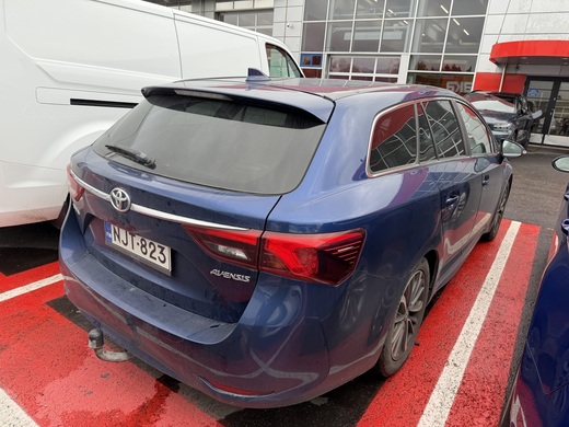 Toyota Avensis vaihtoauto