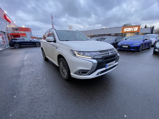 Mitsubishi Outlander PHEV vaihtoauto