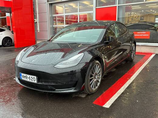 Tesla Model 3 vaihtoauto