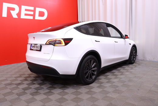 Tesla Model Y vaihtoauto