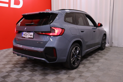 BMW iX1 vaihtoauto