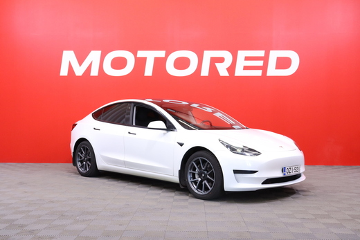 Tesla Model 3 vaihtoauto