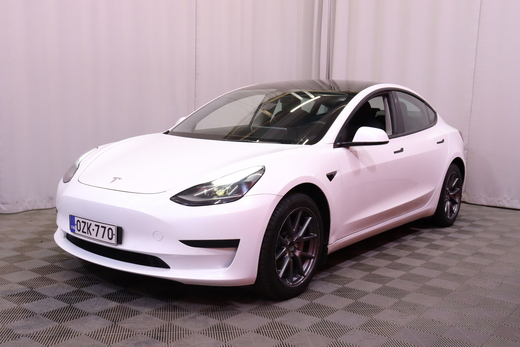 Tesla Model 3 vaihtoauto