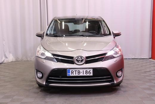 Toyota Verso vaihtoauto
