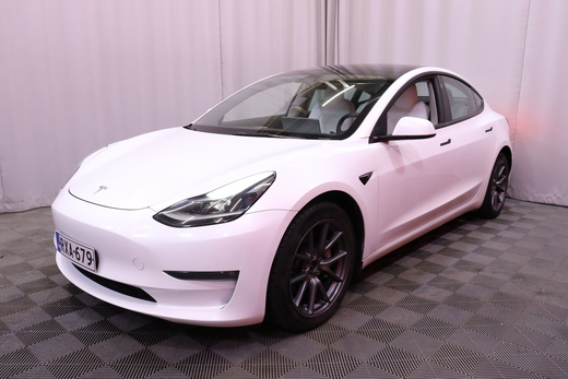 Tesla Model 3 vaihtoauto