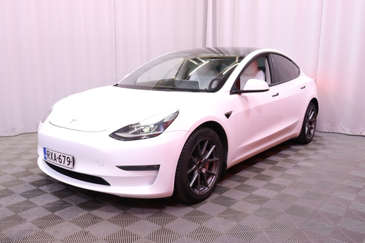 Tesla Model 3 vaihtoauto