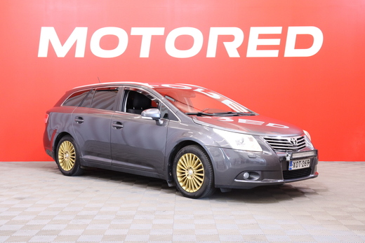 Toyota Avensis vaihtoauto