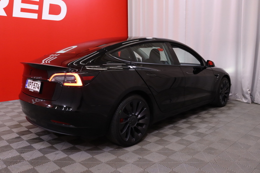 Tesla Model 3 vaihtoauto