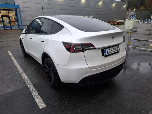 Tesla Model Y vaihtoauto