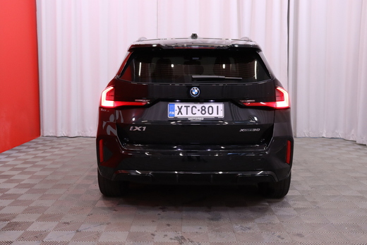 BMW iX1 vaihtoauto