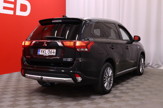 Mitsubishi Outlander PHEV vaihtoauto