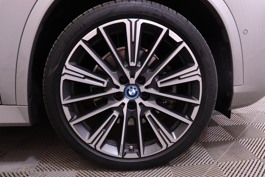 BMW iX1 vaihtoauto
