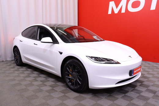 Tesla Model 3 vaihtoauto