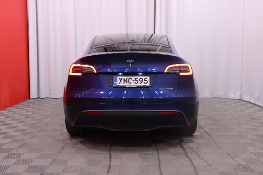 Tesla Model Y vaihtoauto